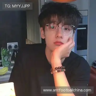 龙含雅